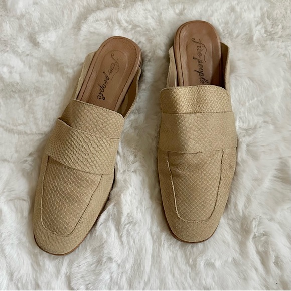 FREE PEOPLE 41 / 9.5 10 At Ease Embossed Suede Slip On Cafe Taupe Loafer Mules - Picture 10 of 15